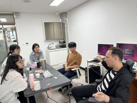 Jane’s visit to the lab.