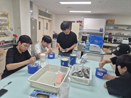 Science club session with students from Gwangju High School.
