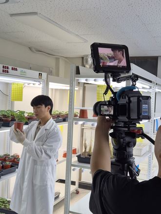 Filming the G-LAMP program promotional video in the lab.